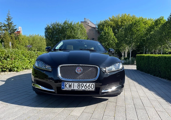 Jaguar XF cena 63000 przebieg: 101000, rok produkcji 2013 z Niepołomice małe 277